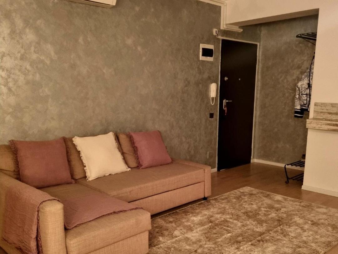 Park Residence 5, 2 Bedroom Apartment ブカレスト エクステリア 写真